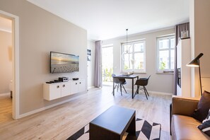 Fernseher, Kamin