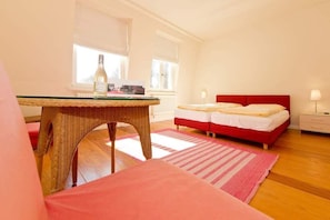 1 habitación, caja de seguridad en la habitación, cuna de viaje y wifi 