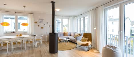 Téléviseur, foyer