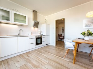 Køleskab, mikrobølgeovn, ovn, opvaskemaskine