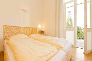1 dormitori, caixa forta a l'habitació, wifi i roba de llit 