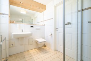 Douche, sèche-cheveux