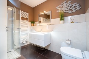 Uklassifisert bilde, 3 av 12, knapp