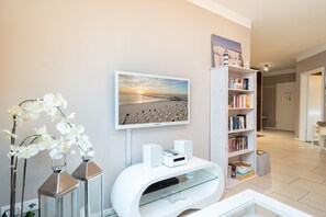 Unclassified image, 2 of 12, button - Weiße Düne, App. 03, Germany (Heringsdorf)