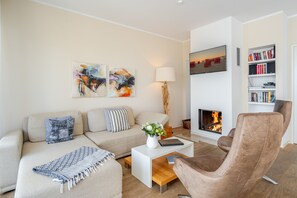 Fernseher, Kamin