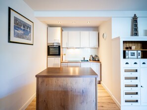 冷蔵庫、電子レンジ、オーブン、食器洗い機