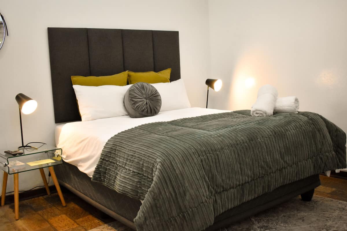 1 bedroom, free WiFi, bed sheets