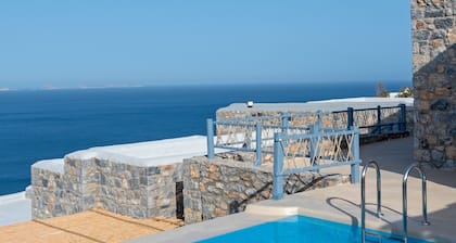 Nisides Suites