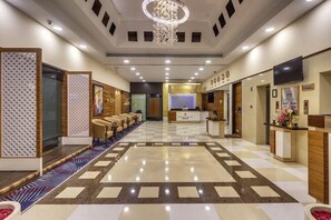 Lobby - Golden Tulip New Delhi - Hari Nagar (New Delhi)