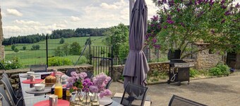 Charming renovated farmhouse, large garden, 8 bedrooms