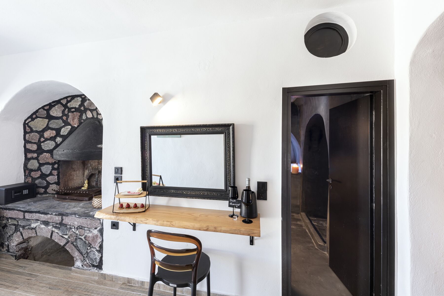 Photo - Pearl of Caldera Oia Boutique Hotel
