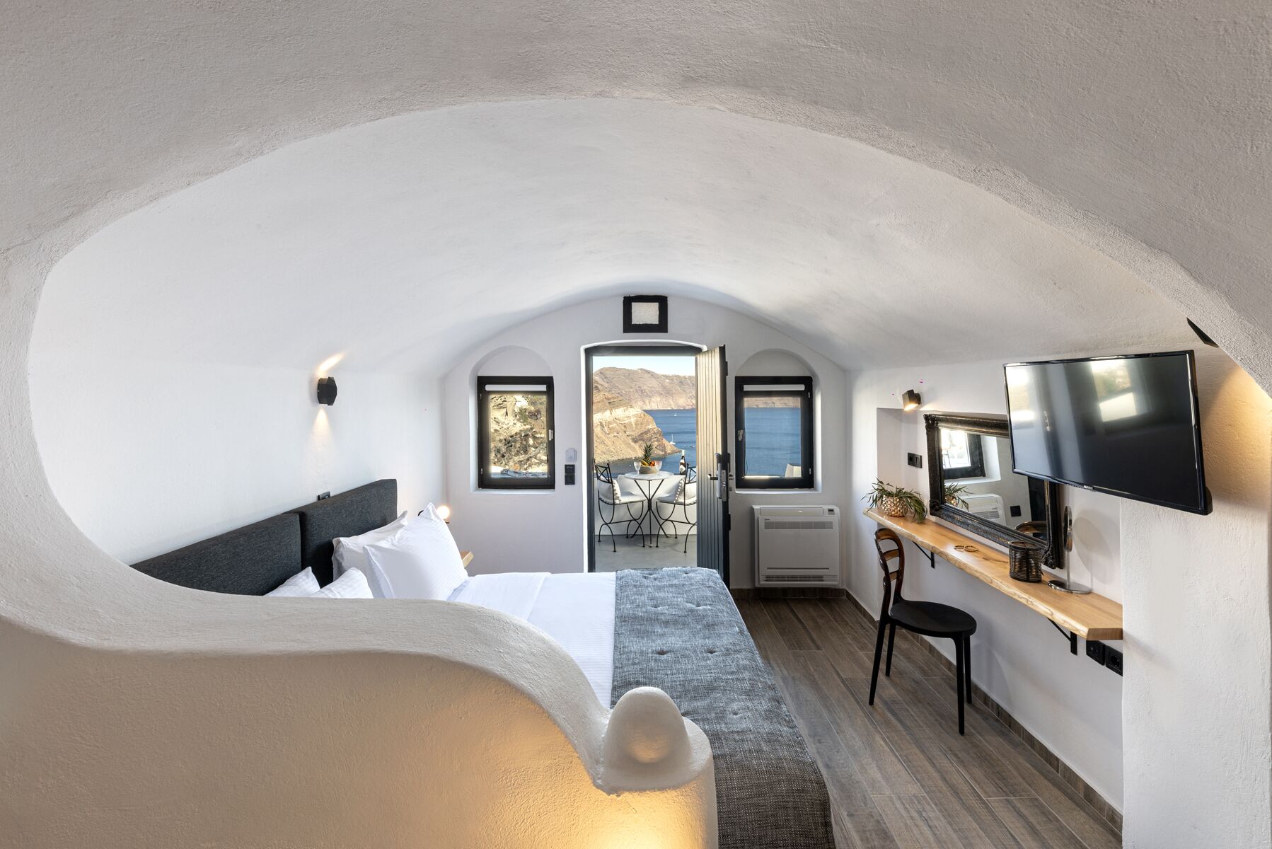 Photo - Pearl of Caldera Oia - Boutique Hotel by Pearl Hotel Collection