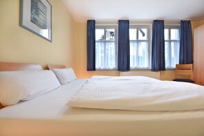 1 chambre, fer et planche à repasser, lit parapluie, Wi-Fi gratuit