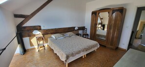 3 Schlafzimmer, Bügeleisen/Bügelbrett, kostenloses WLAN, Bettwäsche