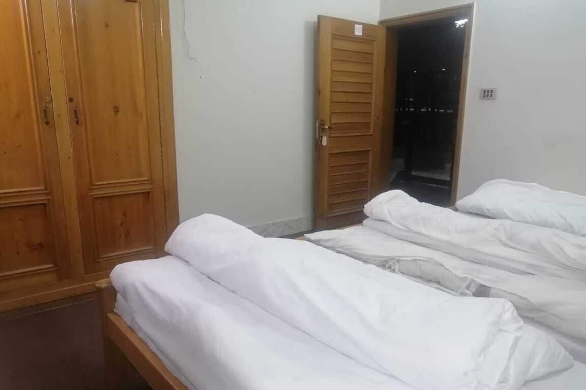 Habitación triple estándar | Wifi gratis y ropa de cama
