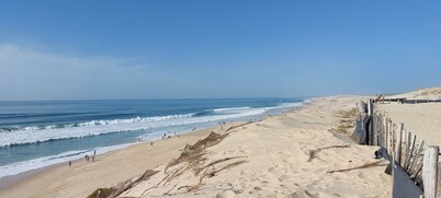 5-bedroom villa 200 m from the lake and 5 min from the ocean