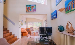 Télévision, table de tennis de table