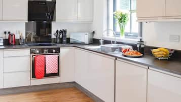 Cottage, nhiều giường | Bếp riêng | Tủ lạnh, lò vi sóng, lò nướng, bếp nấu