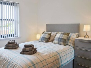 Huis, Meerdere bedden | 3 slaapkamers, een strijkplank/strijkijzer, gratis wifi, beddengoed