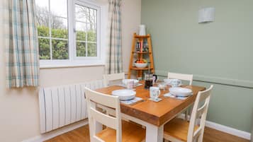 Cottage | Interior