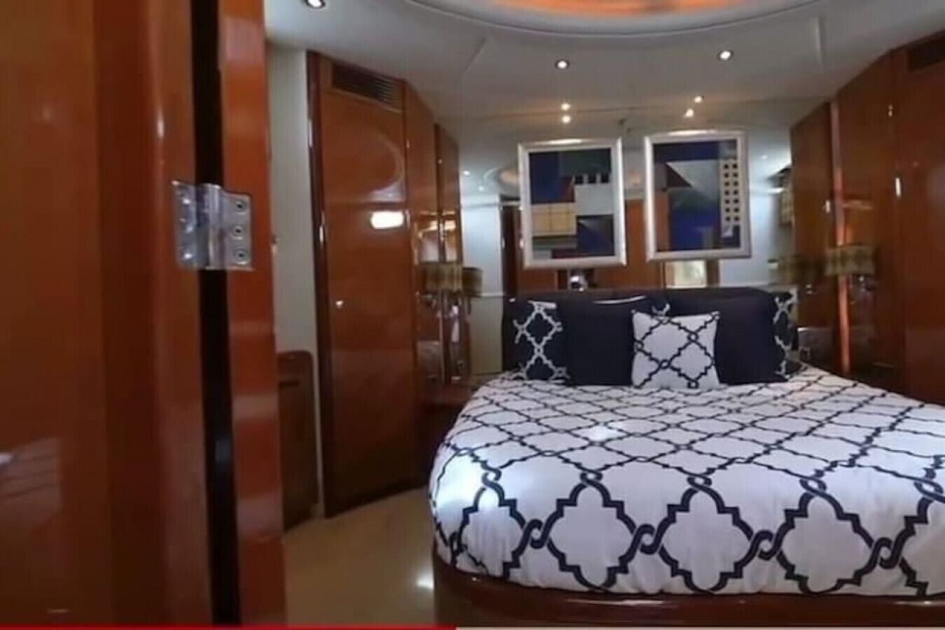 Iron/ironing board, travel cot, free WiFi, bed sheets
