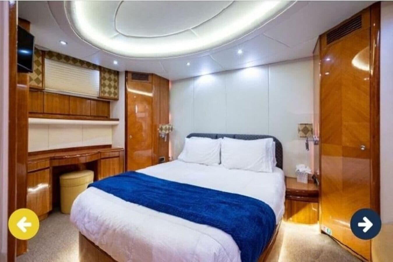 Een strijkplank/strijkijzer, reisbedje, gratis wifi, beddengoed