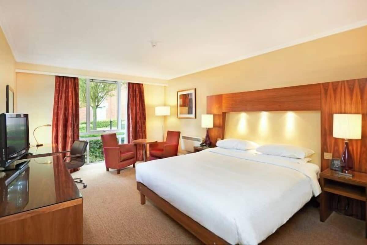1 Schlafzimmer, Zimmersafe, laptopgeeigneter Arbeitsplatz