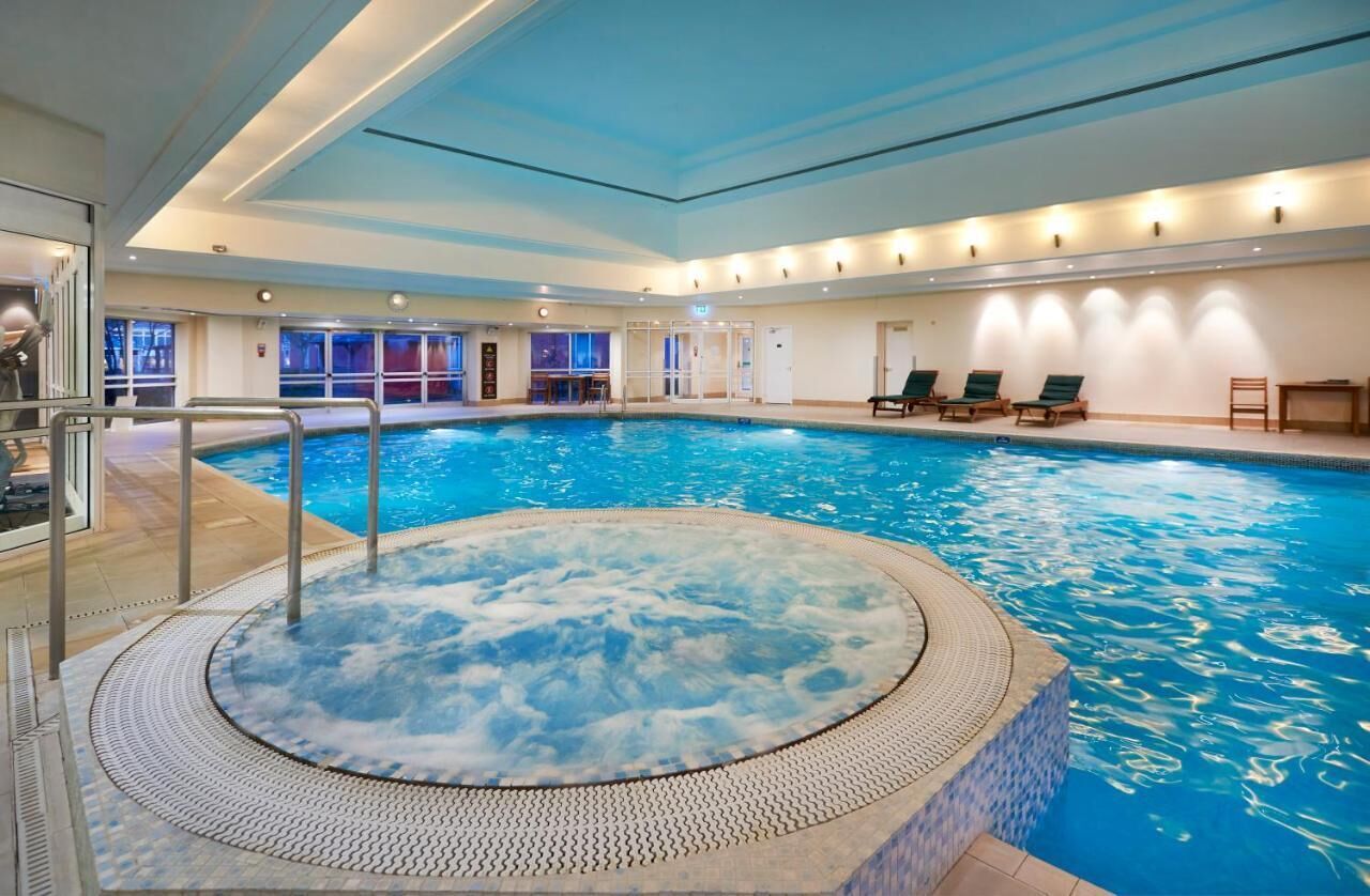 indoor pool, pool loungers