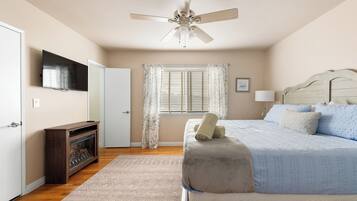 3 chambres, bureau, fer et planche Ă repasser, lit parapluie