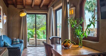 El Refugio Apartments & Villa - Delia -