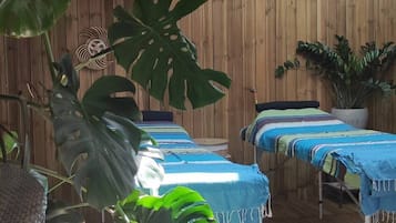 Couples treatment room(s), hot stone massages, deep-tissue massages