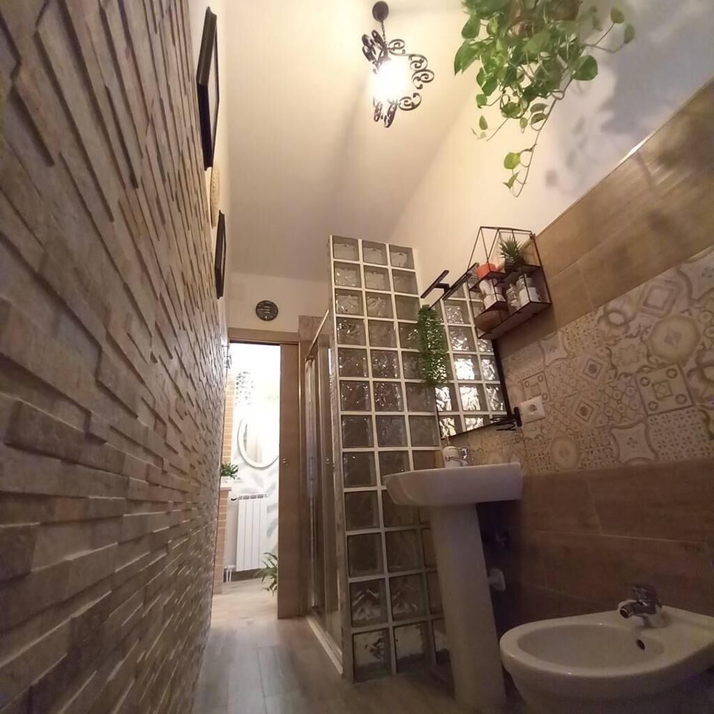 Rumah | Kamar mandi | Shower, pengering rambut,  dan handuk