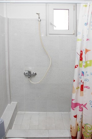 Hair dryer, towels - Christina hotel (Katerini)