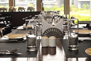 Frukostbuffé varje dag (INR 750 per person)