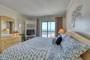 3 bedrooms, iron/ironing board, free WiFi, bed sheets - Ocean Cove 306 - Three Bedroom, Two 1/2 Bath Oceanfront Condo (Garden City Beach)