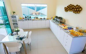 Free daily buffet breakfast