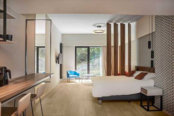 Studio Suite | 1 bedroom, Select Comfort beds, in-room safe, soundproofing