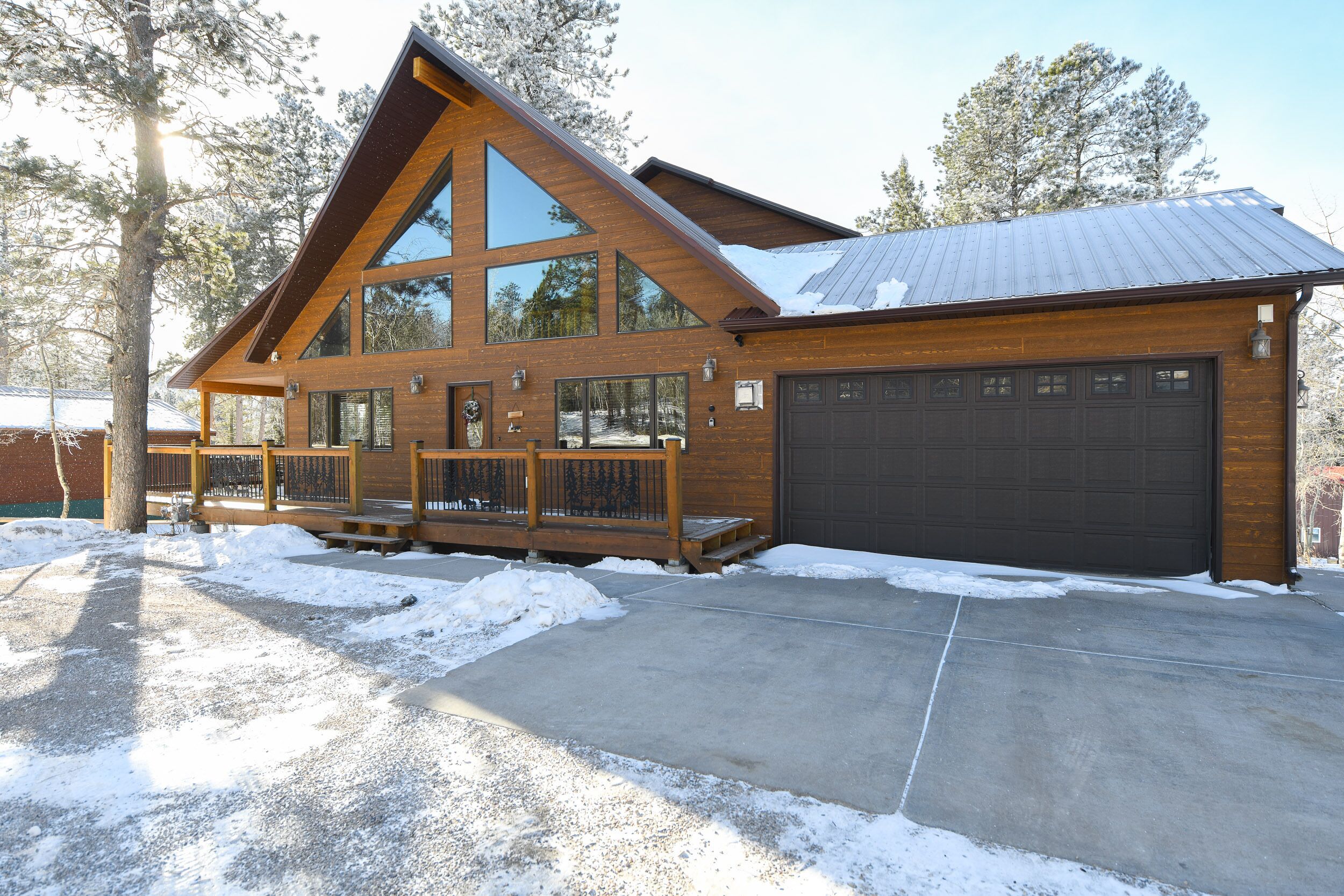 Spacious 3300 Sq. Ft. Cabin Near Terry Peak, Deadwood, Spearfish Canyon!