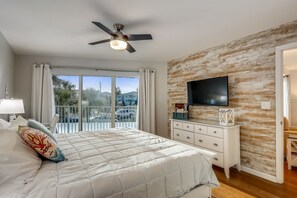 Condo, 2 Bedrooms