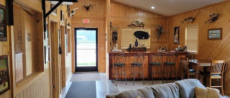House, 3 Bedrooms | Living room