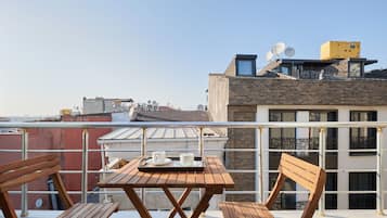 Luxury Studio Suite | Balcony view