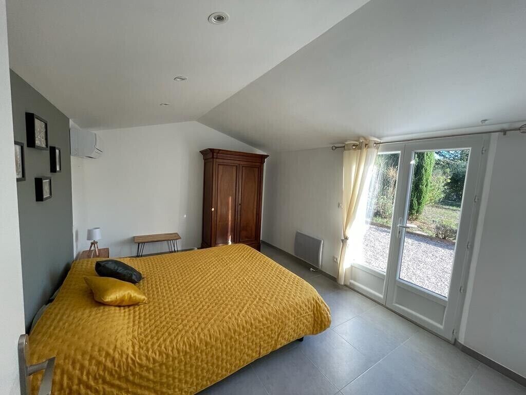 3 chambres, fer et planche à repasser, lit parapluie, Wi-Fi gratuit