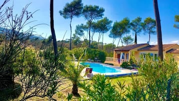 Piscine extérieure, piscine chauffée