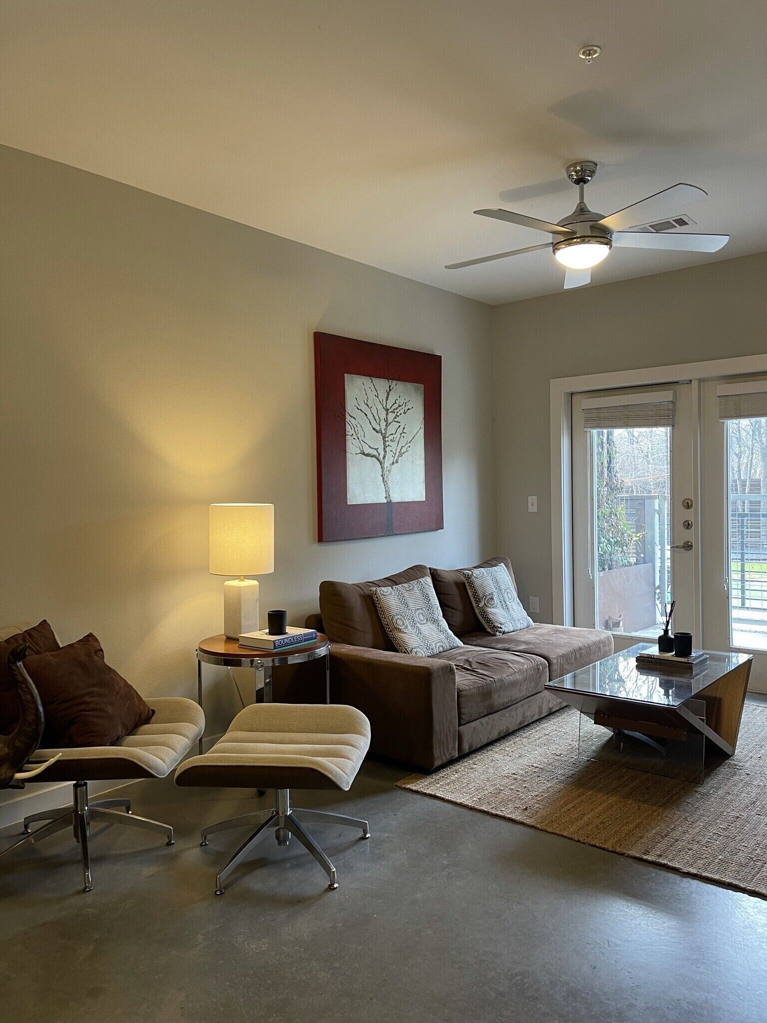 PEACEFUL / COZY & LARGE 1 BEDROOM APT GROUND FLOOR W/ OUTDOOR SPACE