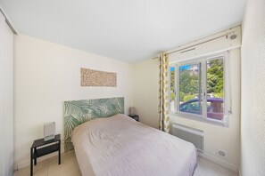 1 bedroom, travel crib, free WiFi
