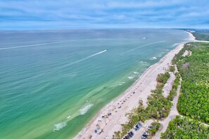 Beach nearby - Walk to the Beach and Enjoy Spectacular Views from this 3 Bedroom Condo! (Naples)