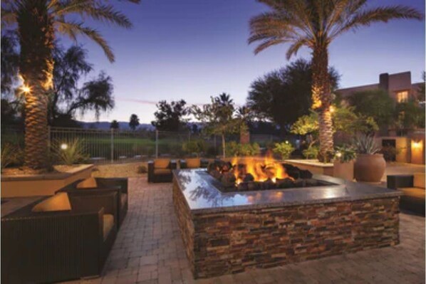 Terrace/patio - Escape to Palm Desert for Coachella/ Stagecoach  (Palm Desert)