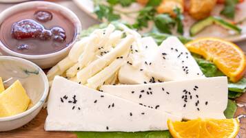 Daily continental breakfast (EUR 15 per person)