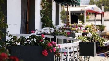 Double Bad Sea View Room With Balcony | Balcony