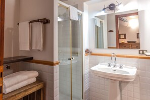 Shower, hair dryer, bidet, towels - Palazzo Malfatti- Studio flat standard (Massa Marittima)